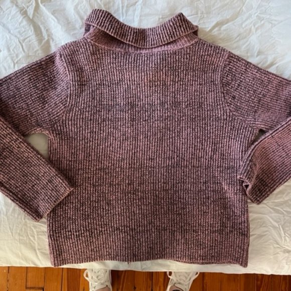 sweater - Picture 3 of 3